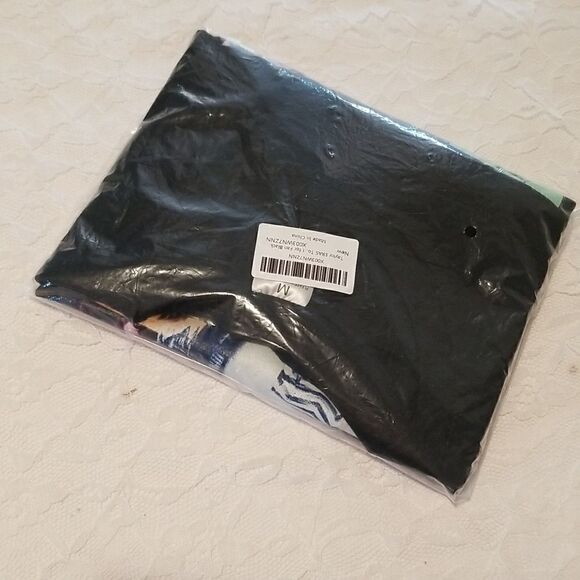 Taylor Swift Tshirt, size M new never worn in original Package - Picture 12 of 12